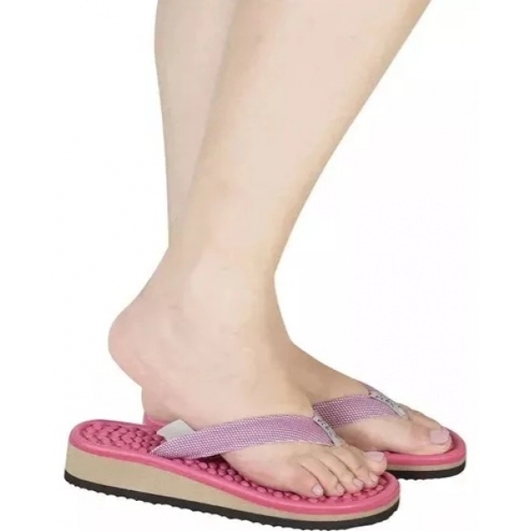 Chinelo anabela dedo